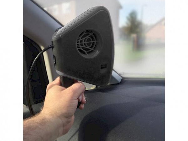 Streetwize 12v Auto HeaterDefroster with Light